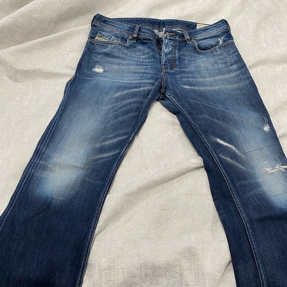 Men’a Diesel Zatiny jeans in limited edition wash in perfect condition.